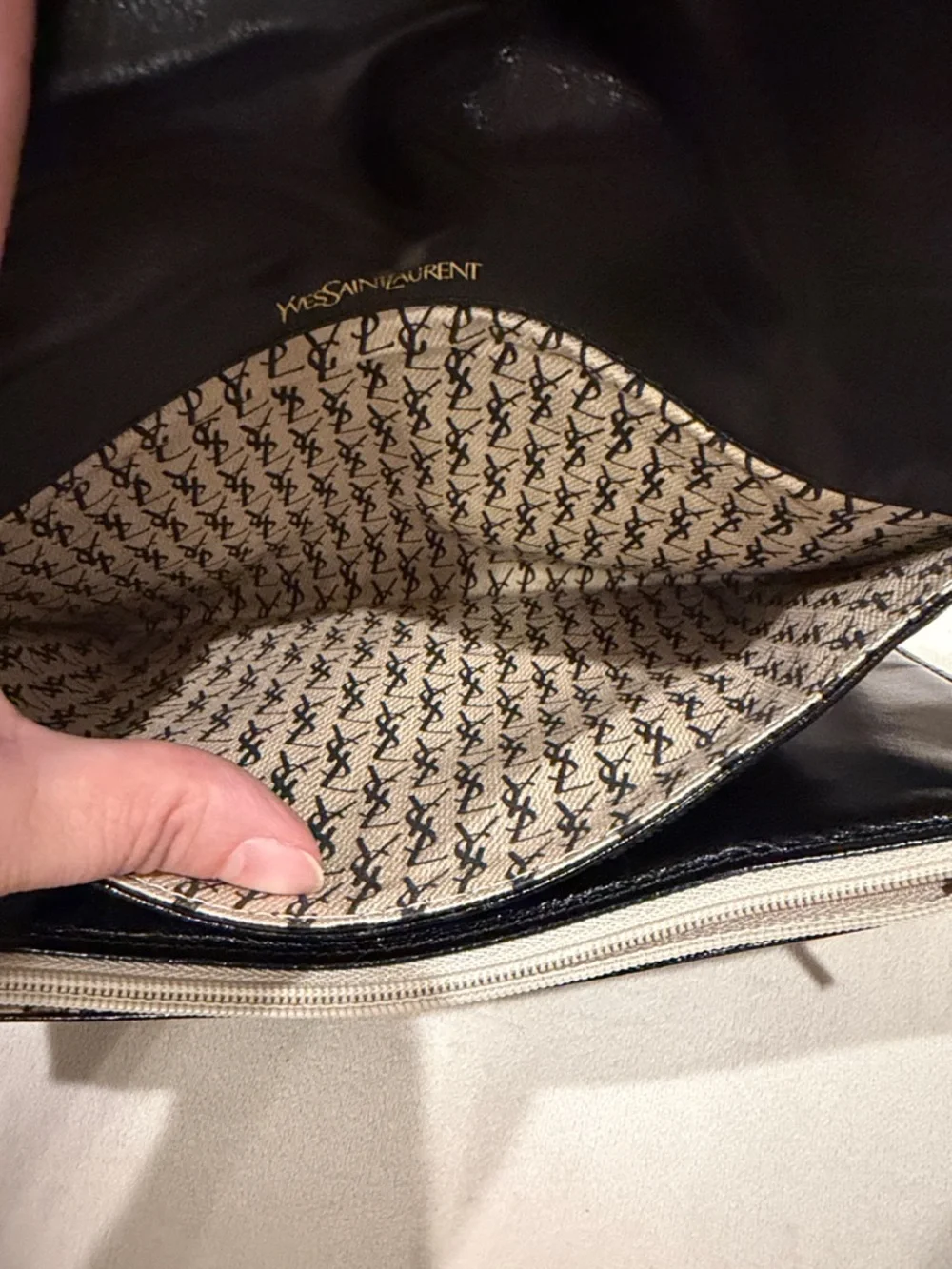 Yves Saint Laurent black chevron quilted leather envelope clutch bag. - Picture 3 of 7